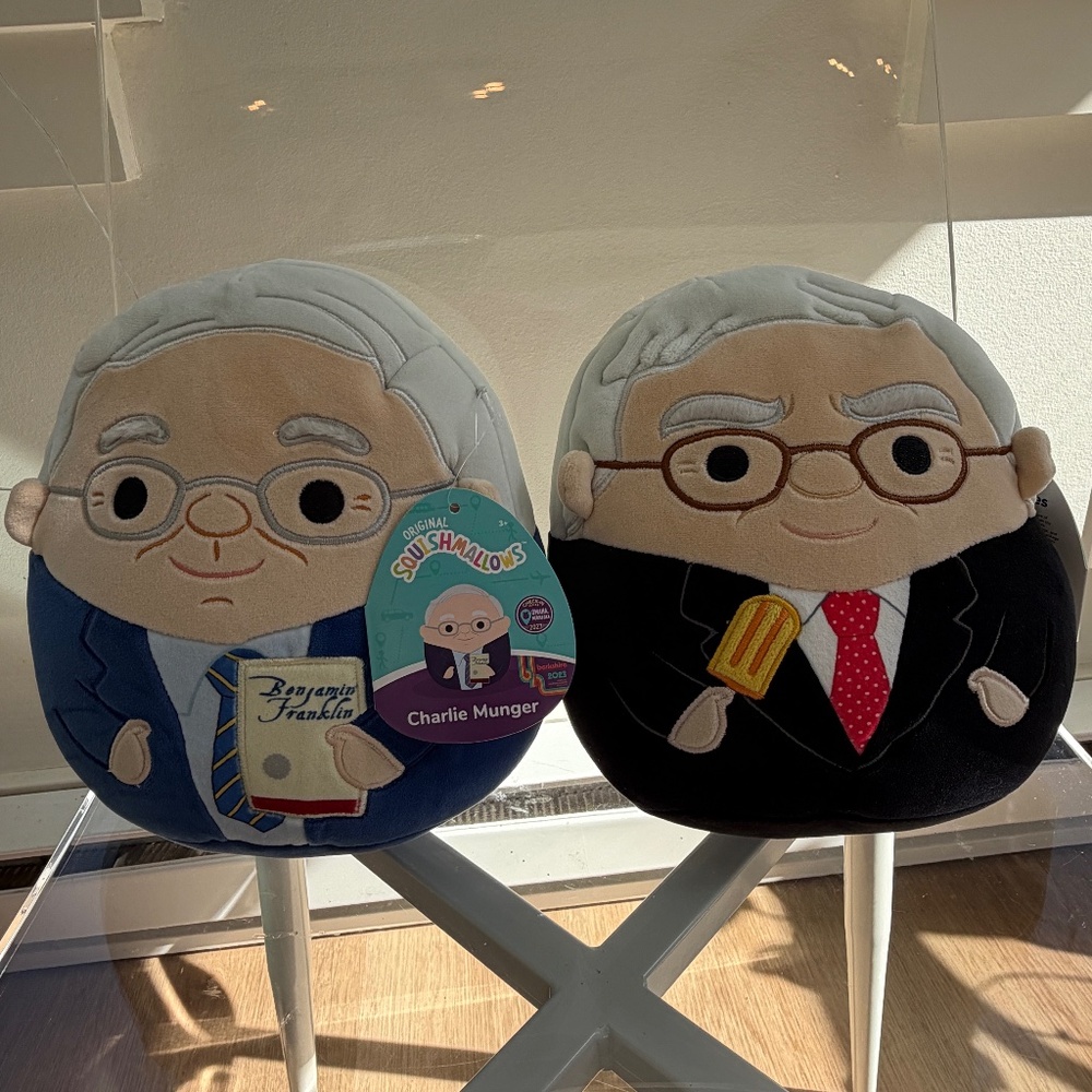Warren Buffett & Charlie Munger Squishmallows 8” 2023 Berkshire Hathaway